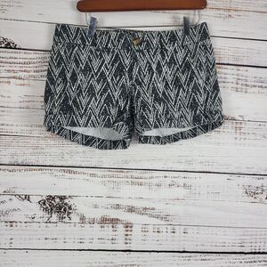 American Eagle Midi Stretch Shorts 6 Womens Black White Cuffed Bottoms